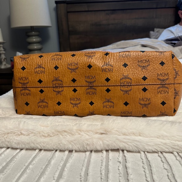 NWT MCM - Picture 2 of 9